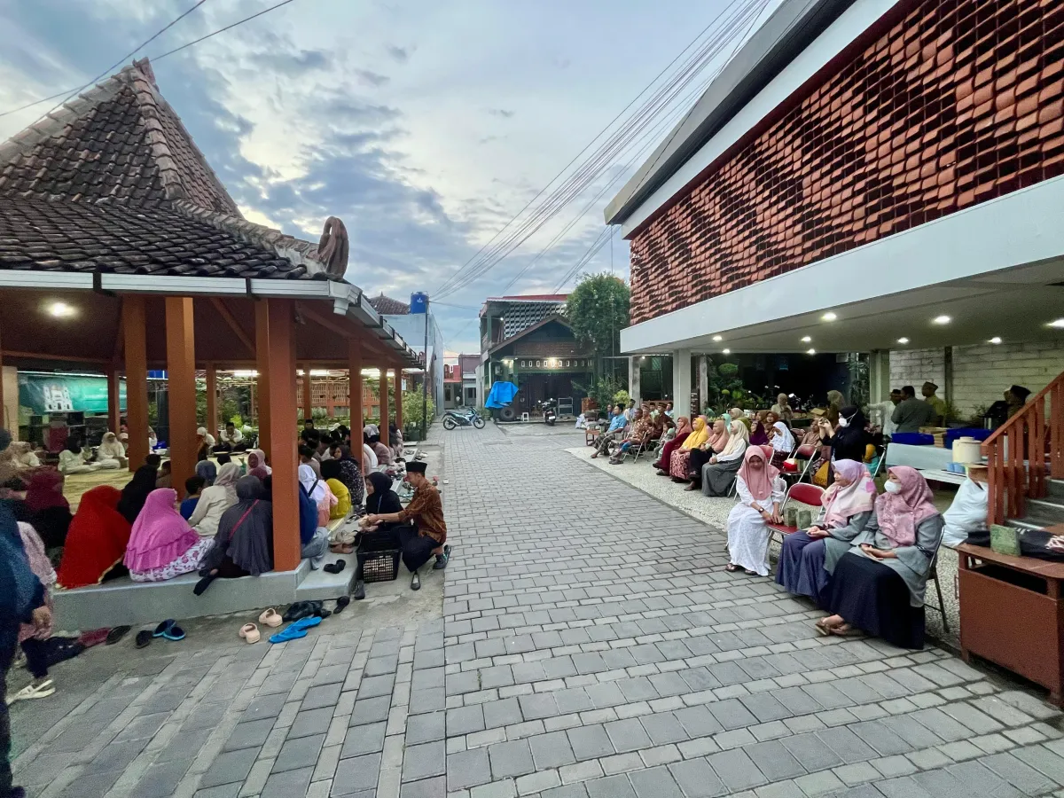 Pring Wulung: Jantung Berbelanja Lokal yang Tak Pernah Lelah